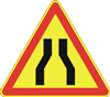 panneau triangle danger temporaire chaussée rétrécie